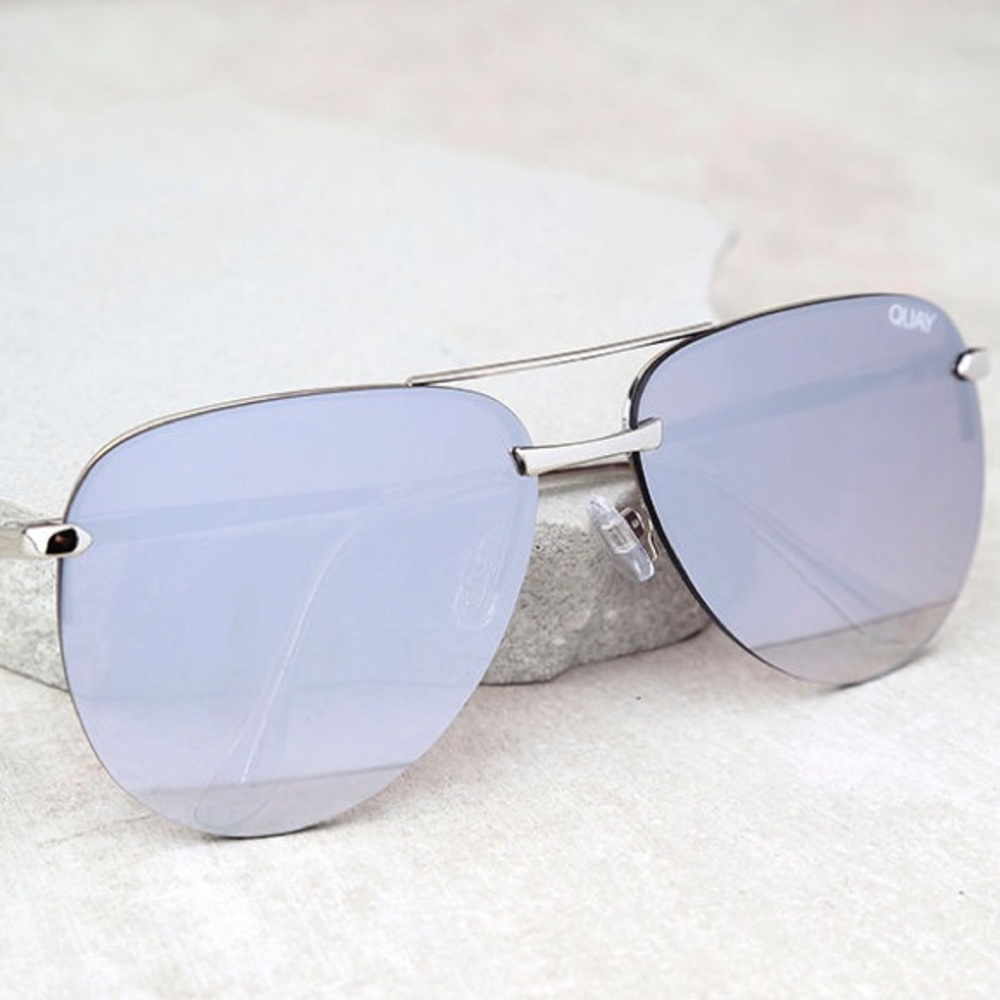 QUAY THE PLAYA SUNGLASSES SILVER